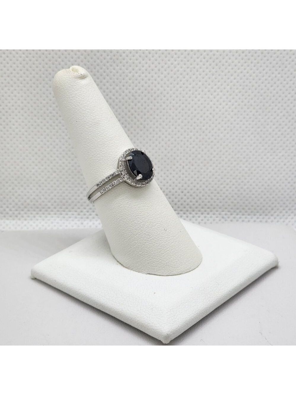 Brand New Sterling Silver 925 Black Oval Gemstone cz Ring